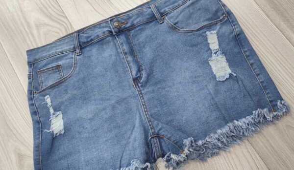 szorty jeans PRZETARCIA - obrazek 6