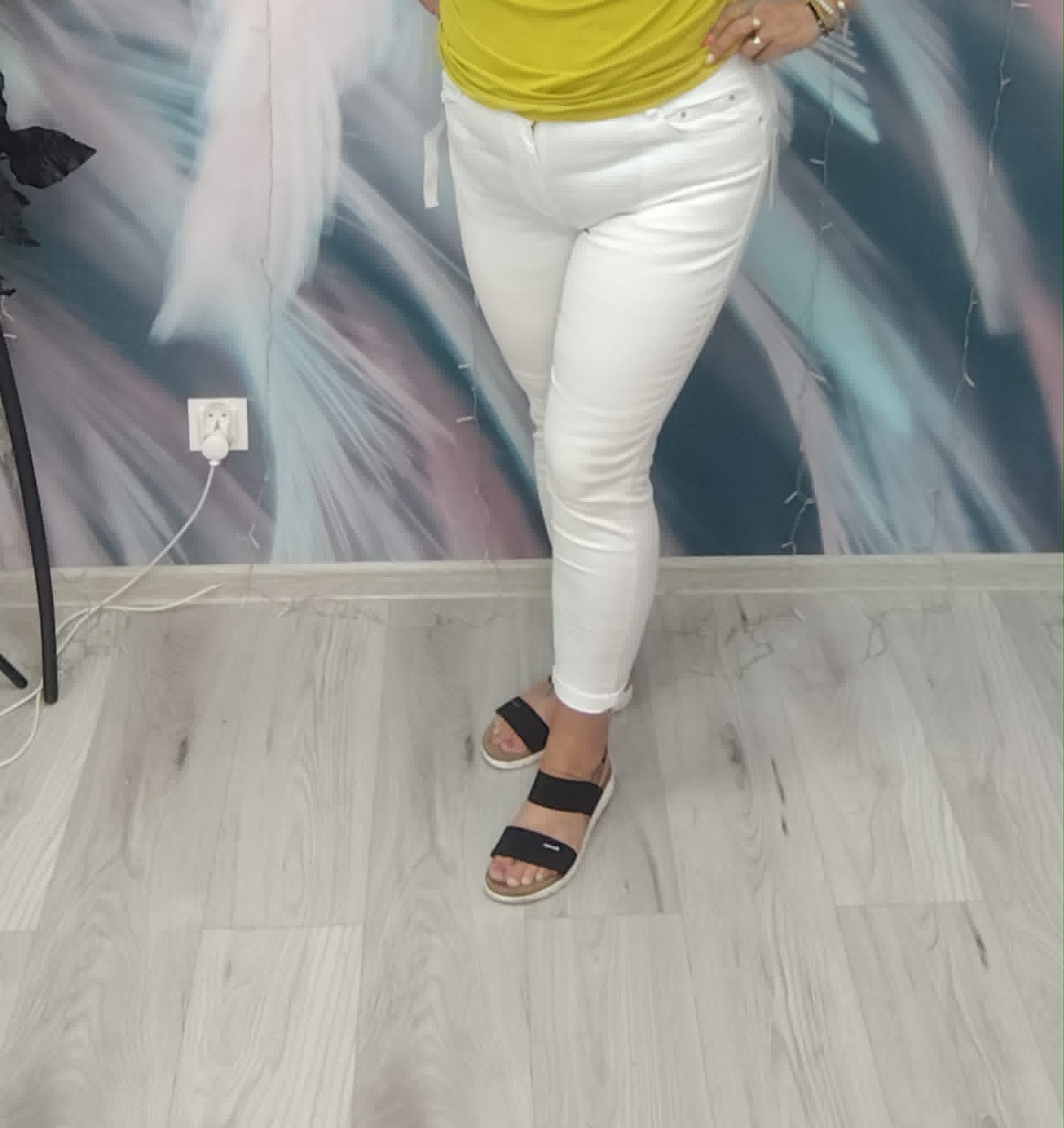 Spodnie jeans klasyczne białe, push up , wysoki stan - obrazek 4