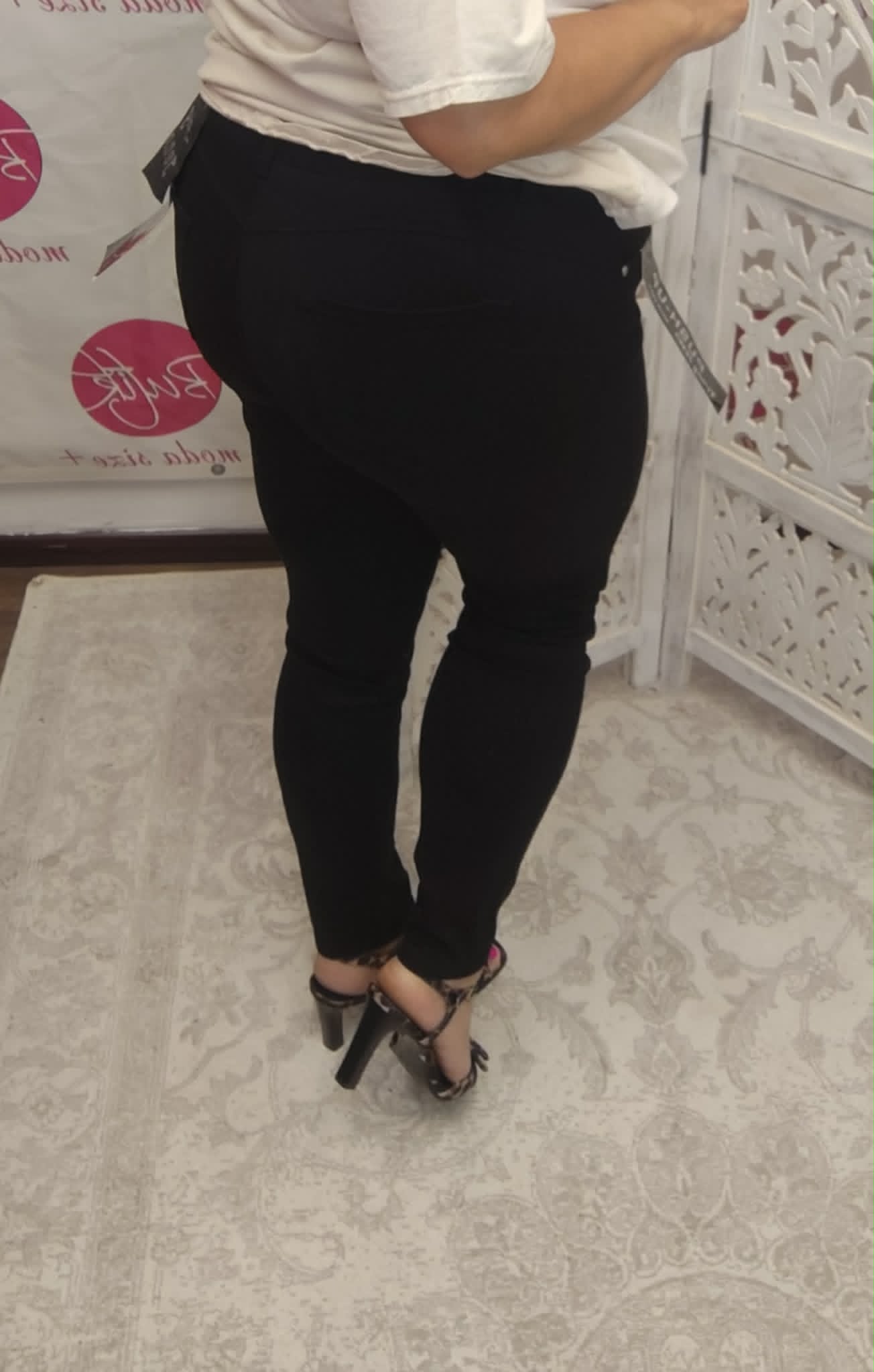 Spodnie jesansy czarne, -5kg push up 38-46 - obrazek 3